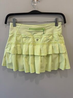 lululemon Pale Lime Green Pace Setter Pleated Skort